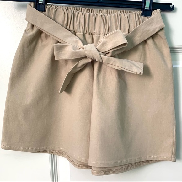 Tan Paperbag High-waisted Shorts w/ Front Tie - Picture 2 of 4